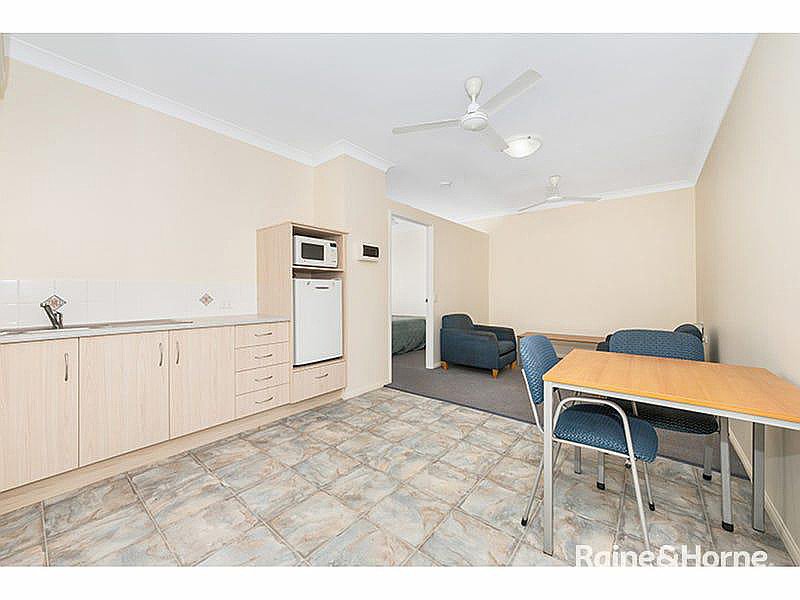 Photo - 43/53-57 Bergin Road, Cranbrook QLD 4814 - Image 2