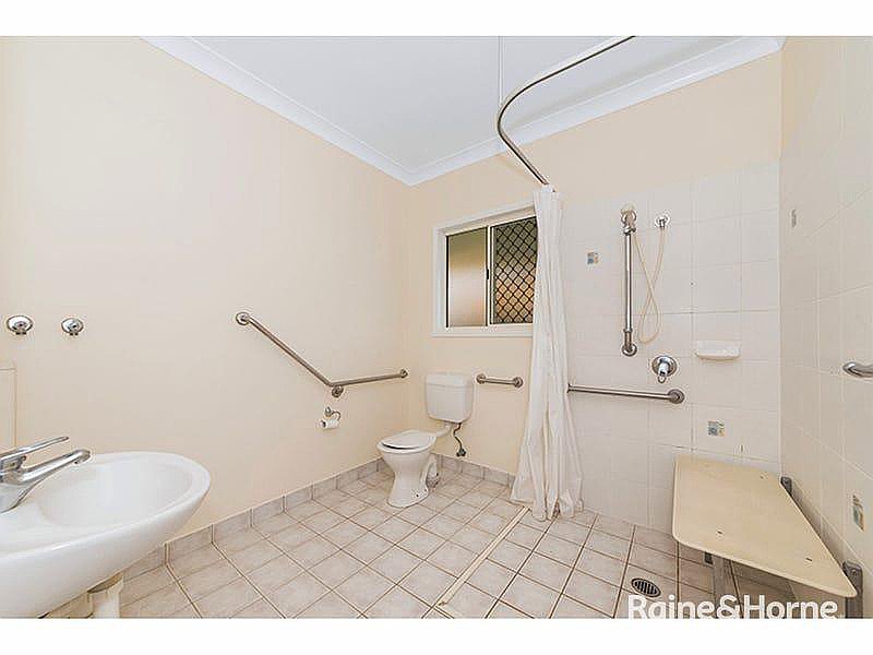 Photo - 43/53-57 Bergin Road, Cranbrook QLD 4814 - Image 5