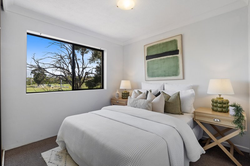 Photo - 4/354 Zillmere Road, Zillmere QLD 4034 - Image 1