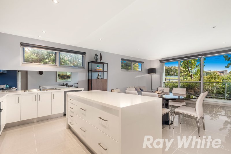 Photo - 4/355 Burwood Highway, Burwood VIC 3125 - Image 3