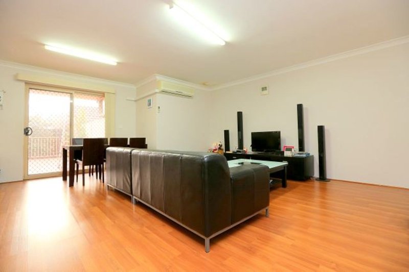 Photo - 4/36-38 Brandon Avenue, Bankstown NSW 2200 - Image 2