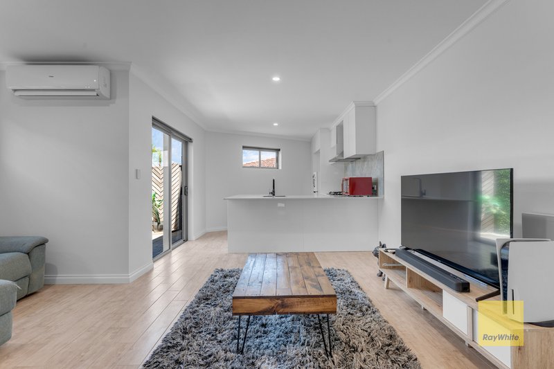 Photo - 4/36 Danbury Crescent, Girrawheen WA 6064 - Image 1