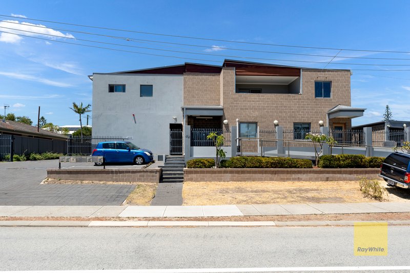 Photo - 4/36 Danbury Crescent, Girrawheen WA 6064 - Image 2