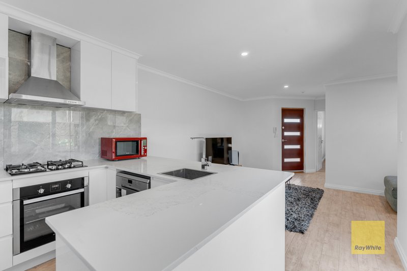 Photo - 4/36 Danbury Crescent, Girrawheen WA 6064 - Image 9