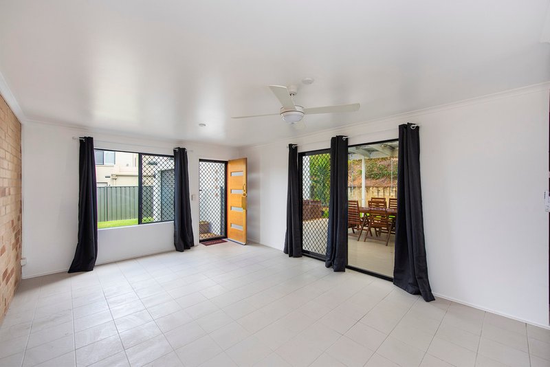 Photo - 43/61 Harburg Drive, Beenleigh QLD 4207 - Image 4