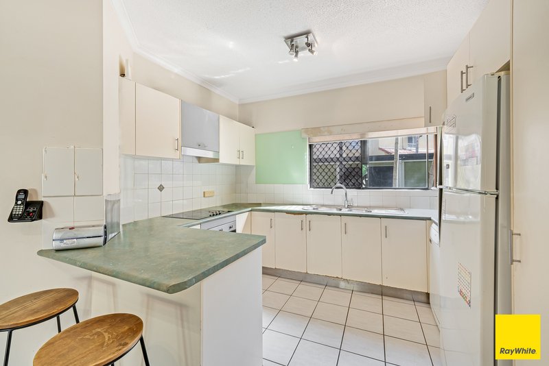 Photo - 4/367-371 Mcleod Street, Cairns North QLD 4870 - Image 3