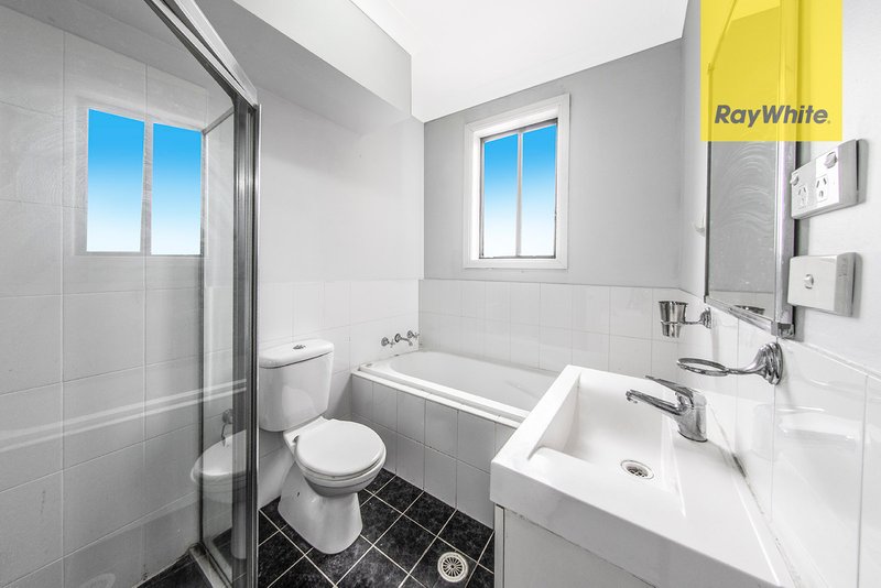 Photo - 4/367-371 Wentworth Avenue, Toongabbie NSW 2146 - Image 8