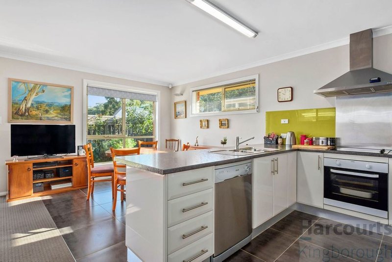 Photo - 4/36A Balmoral Road, Kingston Beach TAS 7050 - Image 5