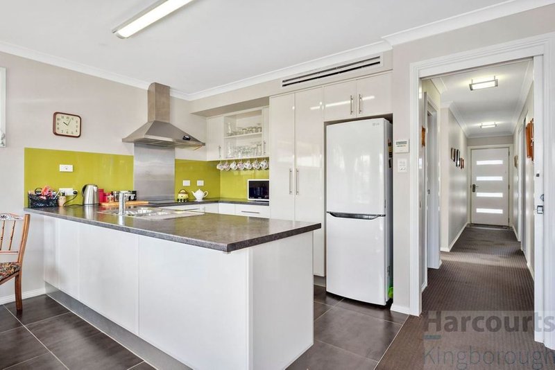 Photo - 4/36A Balmoral Road, Kingston Beach TAS 7050 - Image 6