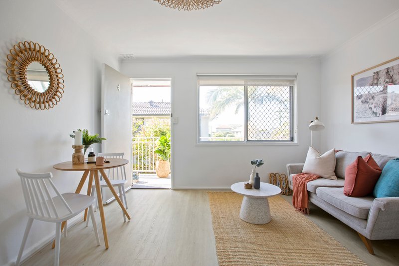 Photo - 4/37 Adams Street, Curl Curl NSW 2096 - Image 1
