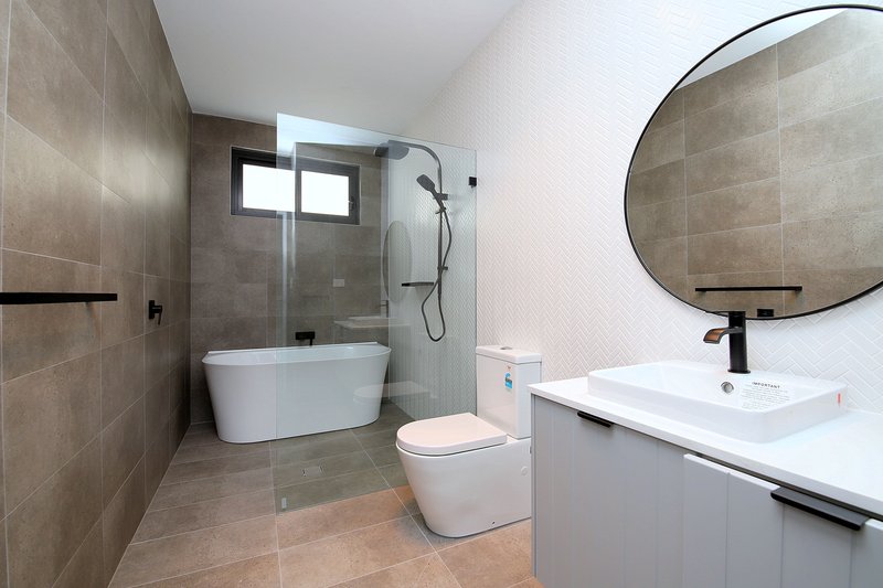 Photo - 4/37 Cardigan Road, Greenacre NSW 2190 - Image 6