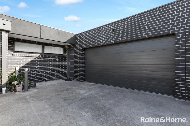 Photo - 4/37 Elizabeth Street, St Albans VIC 3021 - Image 1