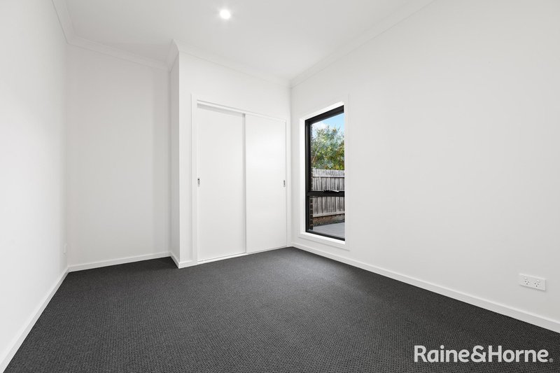 Photo - 4/37 Elizabeth Street, St Albans VIC 3021 - Image 9