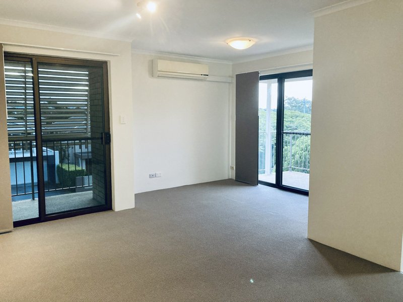 Photo - 4/37 Franz Road, Clayfield QLD 4011 - Image 3