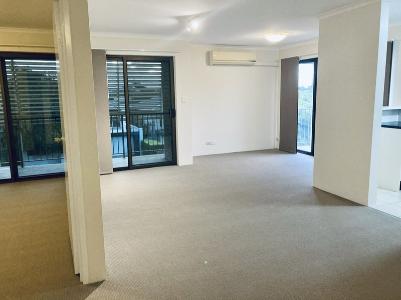 Photo - 4/37 Franz Road, Clayfield QLD 4011 - Image 4