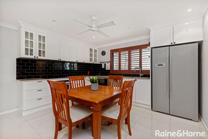 Photo - 4/37 Indooroopilly Road, Taringa QLD 4068 - Image 2