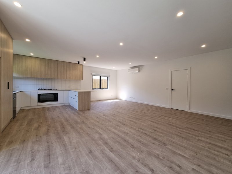 Photo - 4/37 Lanark Street, Clayton VIC 3168 - Image 4