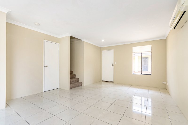 Photo - 4/37 Stradbroke Gardens, Ridgewood WA 6030 - Image 3