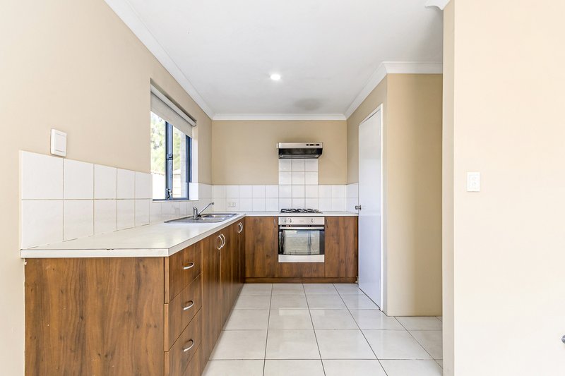 Photo - 4/37 Stradbroke Gardens, Ridgewood WA 6030 - Image 9