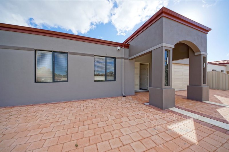 Photo - 437 The Strand , Dianella WA 6059 - Image 20