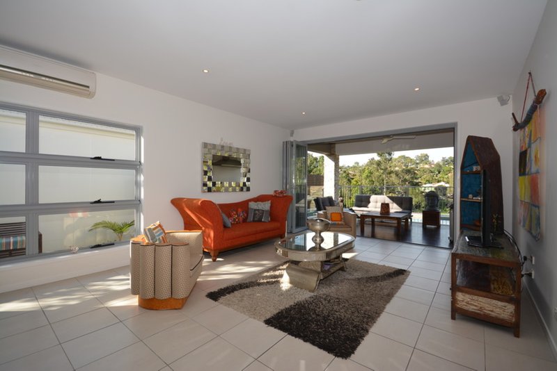 Photo - 4/37 Wonga Street, Burleigh Heads QLD 4220 - Image 7