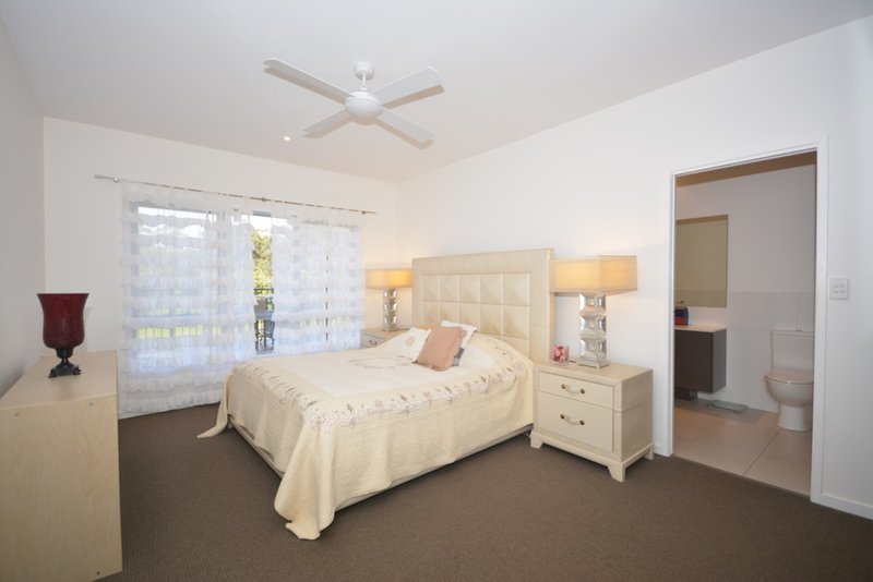 Photo - 4/37 Wonga Street, Burleigh Heads QLD 4220 - Image 9