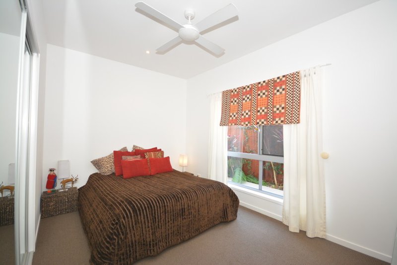 Photo - 4/37 Wonga Street, Burleigh Heads QLD 4220 - Image 11