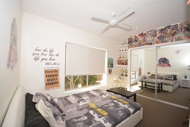 Photo - 4/37 Wonga Street, Burleigh Heads QLD 4220 - Image 12