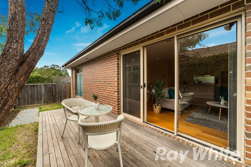 Photo - 4/370 Middleborough Road, Blackburn VIC 3130 - Image 8