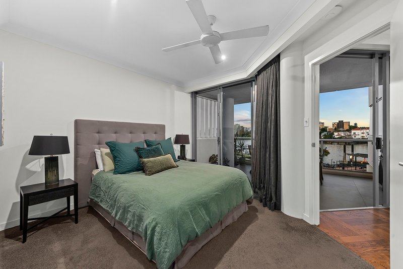 Photo - 43/78 Cairns Street, Kangaroo Point QLD 4169 - Image 13