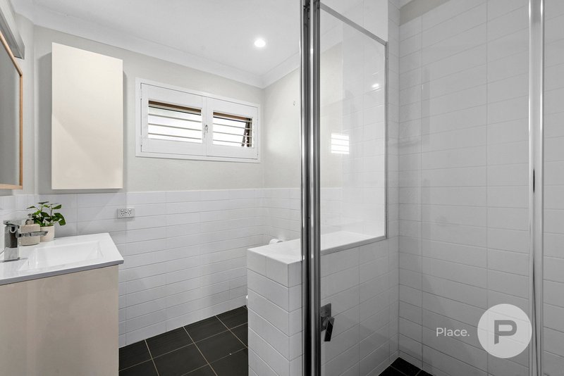 Photo - 4/379 Cornwall Street, Greenslopes QLD 4120 - Image 8