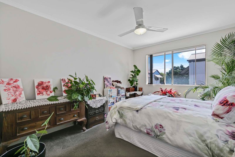 Photo - 4/38 Dalton Drive, Maroochydore QLD 4558 - Image 11