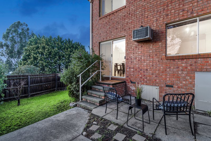 Photo - 4/38 Livingstone Close, Burwood VIC 3125 - Image 11