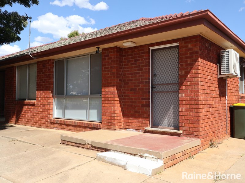 4/38 Raye Street, Tolland NSW 2650