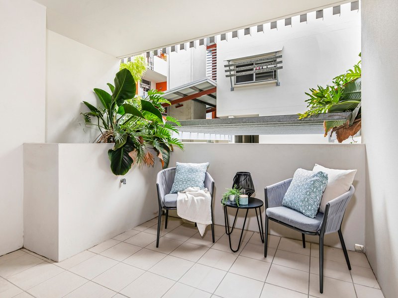 Photo - 4/38 Robertson Street, Fortitude Valley QLD 4006 - Image 2