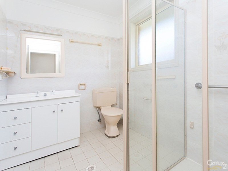 Photo - 4/38 Yathong Road, Caringbah NSW 2229 - Image 5