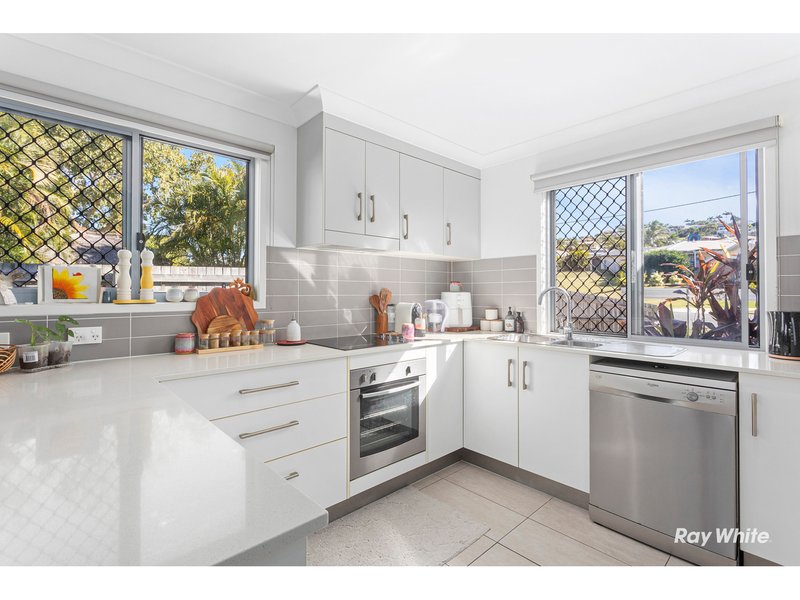 Photo - 4/39 Cedar Avenue, Taranganba QLD 4703 - Image 2