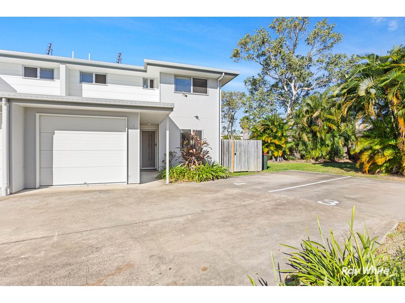 Photo - 4/39 Cedar Avenue, Taranganba QLD 4703 - Image 3