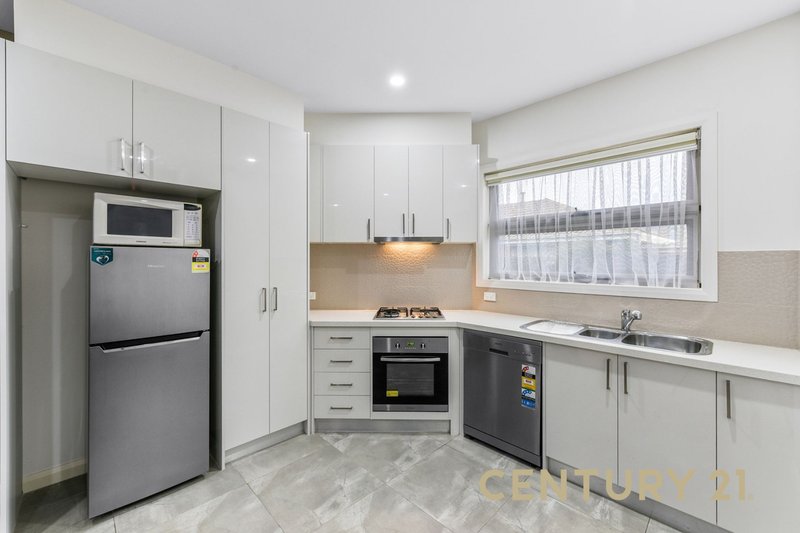 Photo - 4/39 Noble Street, Noble Park VIC 3174 - Image 4