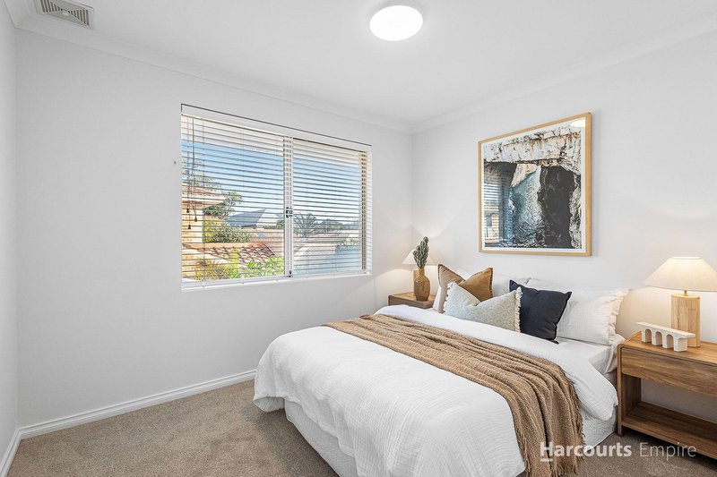 Photo - 4/39 Ostend Road, Scarborough WA 6019 - Image 17