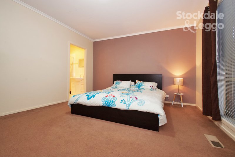 Photo - 43A Allambanan Drive, Bayswater North VIC 3153 - Image 10