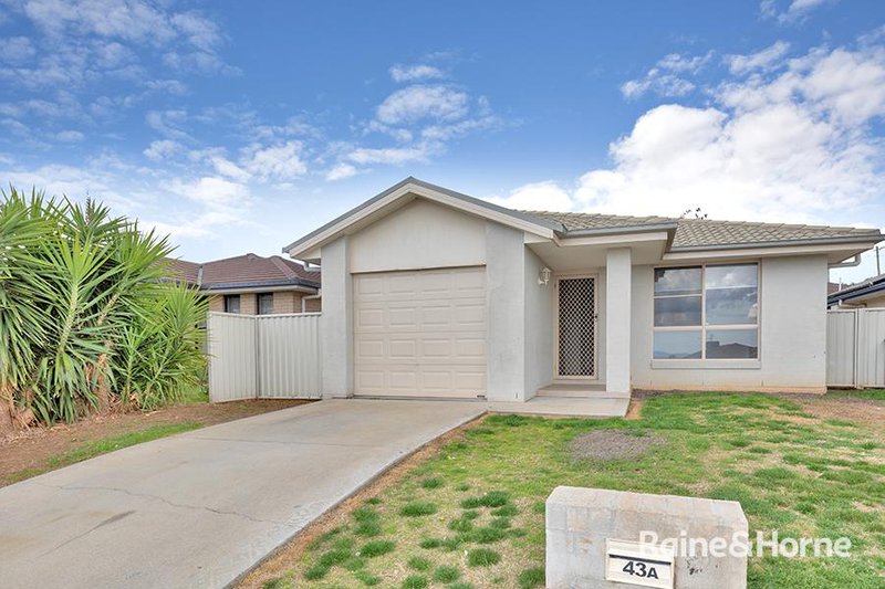 43a Fisher Road, Tamworth NSW 2340