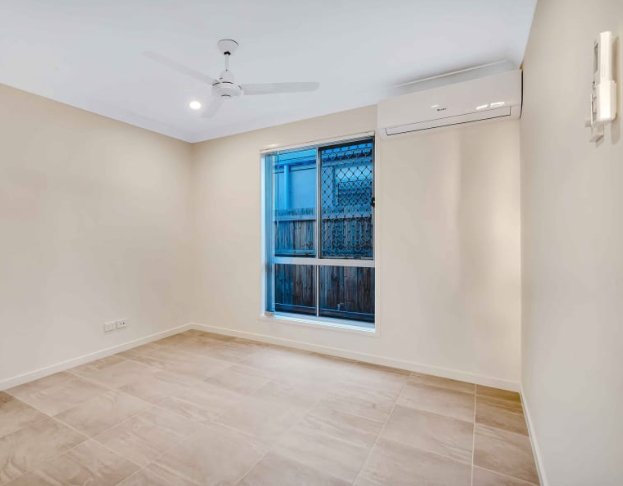 Photo - 43a Pepper Tree Drive, Holmview QLD 4207 - Image 3