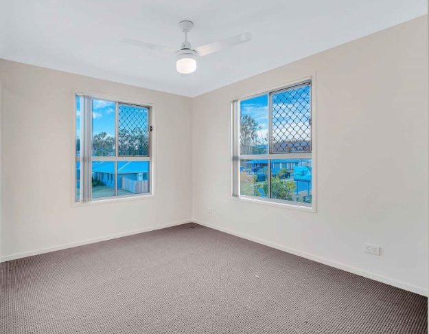 Photo - 43a Pepper Tree Drive, Holmview QLD 4207 - Image 4