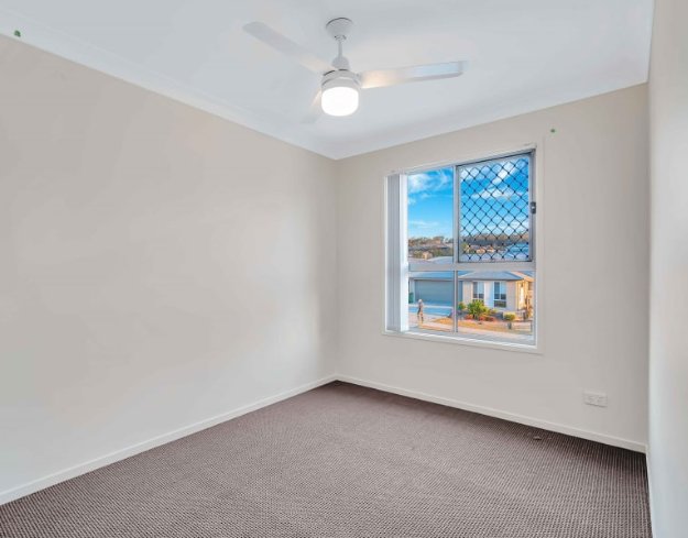 Photo - 43a Pepper Tree Drive, Holmview QLD 4207 - Image 6