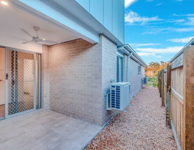 Photo - 43a Pepper Tree Drive, Holmview QLD 4207 - Image 9