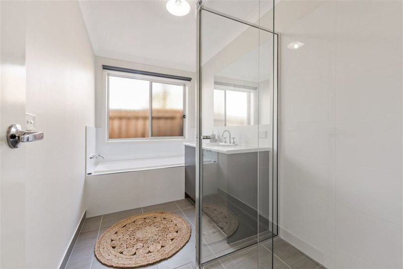 Photo - 43B Francis Street, Belmont VIC 3216 - Image 5