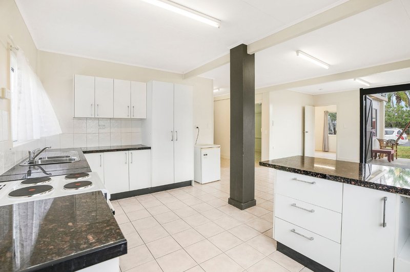 Photo - 43b Joan Street, Bungalow QLD 4870 - Image 1