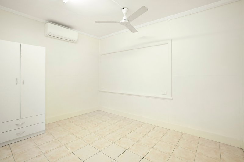 Photo - 43B Joan Street, Bungalow QLD 4870 - Image 4