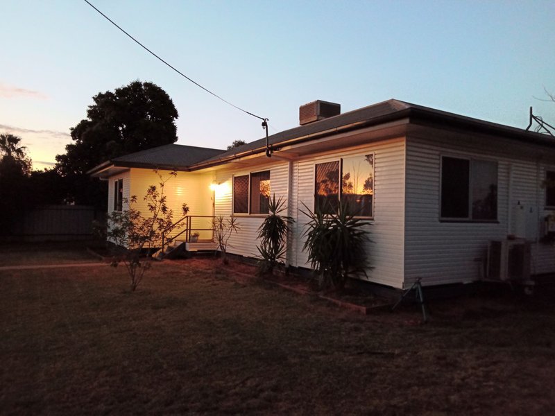 Photo - 44-46 King Street, Cunnamulla QLD 4490 - Image 2